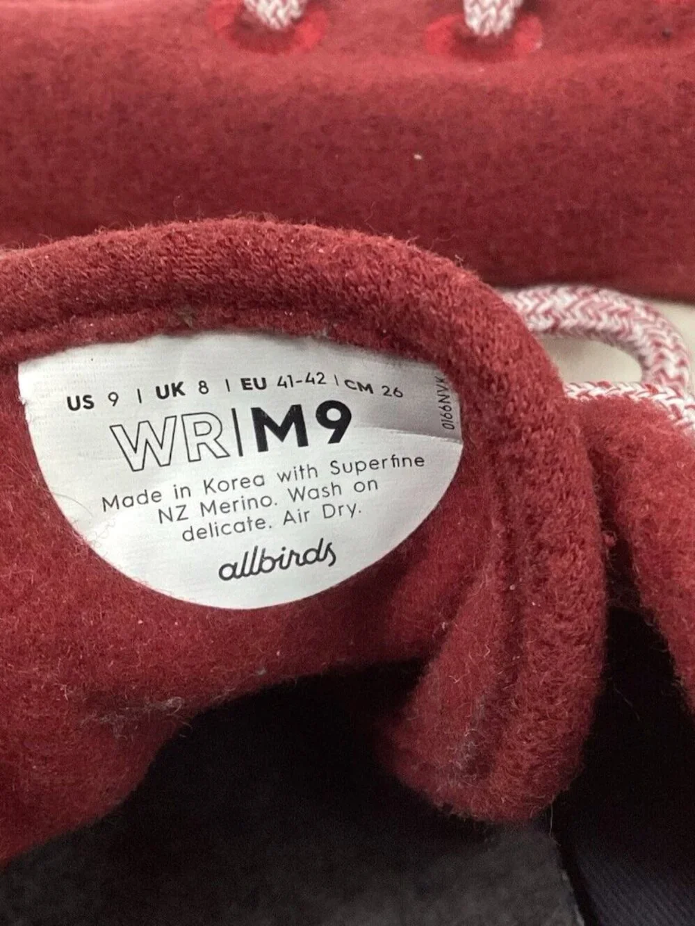 Allbirds Wool Runners - Men's Size 9 - Burgundy Red - Low Running Shoes